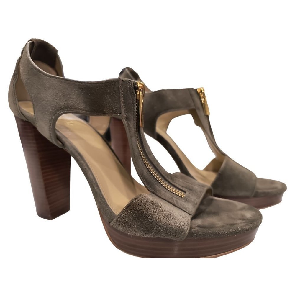 MICHAEL Michael Kors Women's Olive ‎ Berkley Platform Sandal Woman's size 7.5